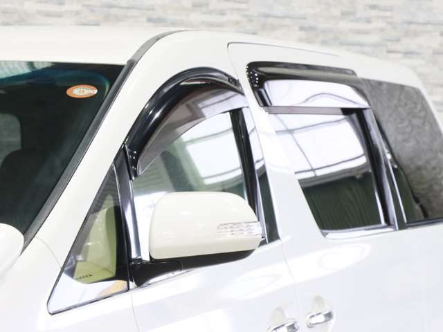 トヨタ アルファード　ハイブリッド ２．４ Ｘ ４ＷＤ H26年 (関東) 99