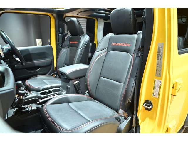 ジープ ラングラー　アンリミテッド アンリミテッド ルビコン スカイワンタッチパワートップ ４ＷＤ R1年 () 99