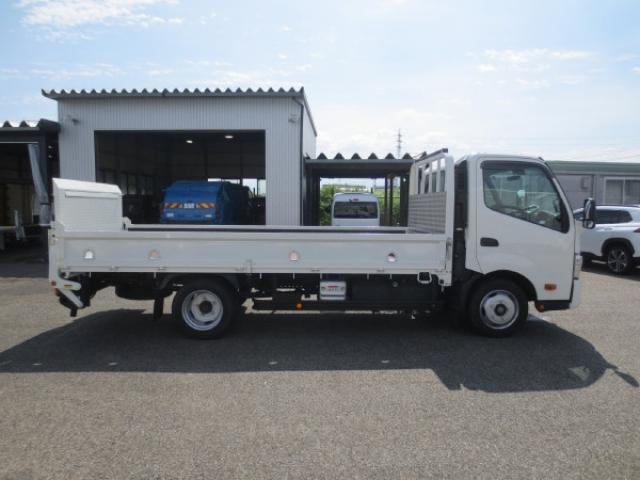 日野自動車 デュトロ ２Ｔ R5年 () 99