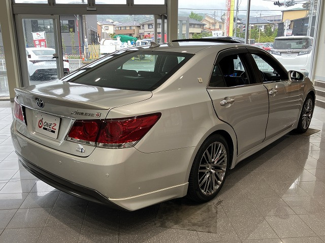 トヨタ クラウン　ハイブリッド ハイブリッド ２．５ Ｇ H27年 (近畿) 99