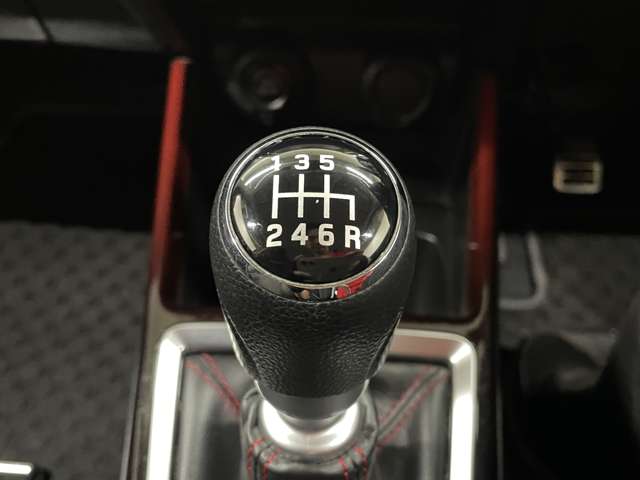 スズキ スイフト スポーツ １．４ セーフティパッケージ装着車 H30年 (近畿) 99