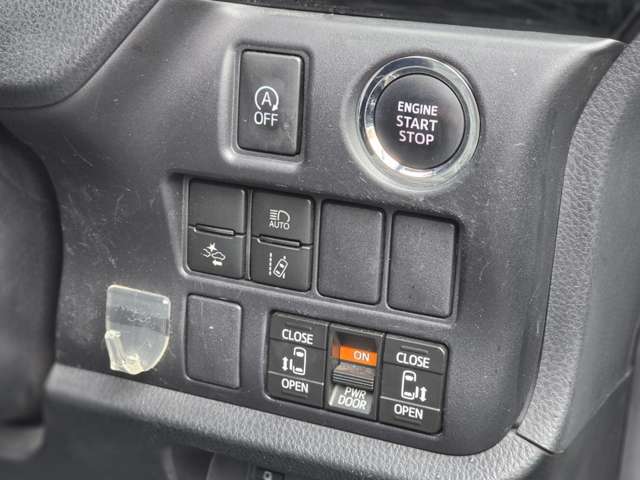 トヨタ ノア ２．０ ＳＩ H29年 () 99