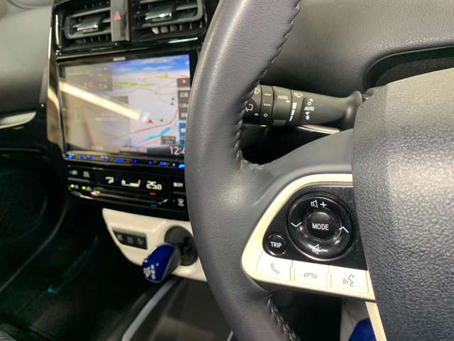 トヨタ プリウス １．８ Ｓ セーフティ プラス H29年 () 99