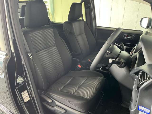 トヨタ ヴォクシー ２．０ ＺＳ 煌ＩＩ R1年 () 99