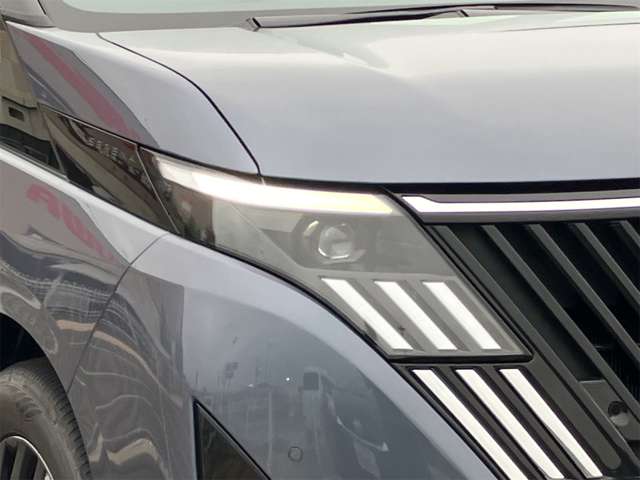 日産 セレナ １．４ Ｅ－ＰＯＷＥＲ ハイウェイスターＶ 日産オリジナルナビ取付パッケージ装着車 R8年 (東海) 99