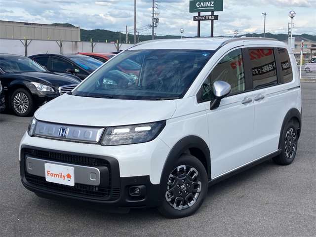 ホンダ フリード　ハイブリッド １．５ Ｅ：ＨＥＶ クロスター R8年 (東海) 99