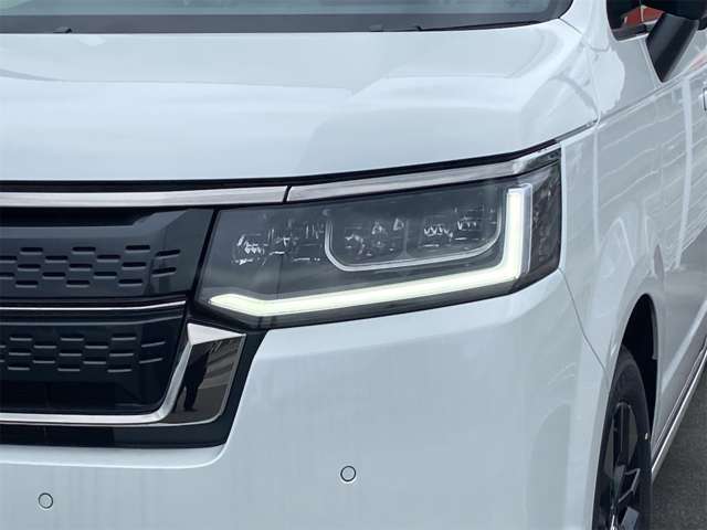 ホンダ ステップワゴン　ハイブリッド ２．０ Ｅ：ＨＥＶ スパーダ R8年 (東海) 99