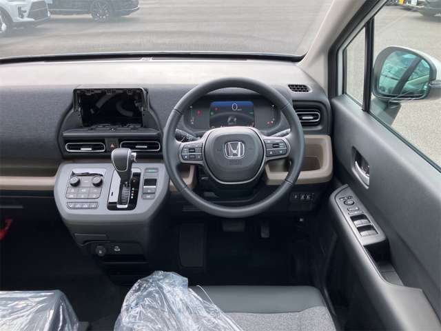 ホンダ フリード　ハイブリッド １．５ Ｅ：ＨＥＶ エアー ＥＸ R8年 (東海) 99