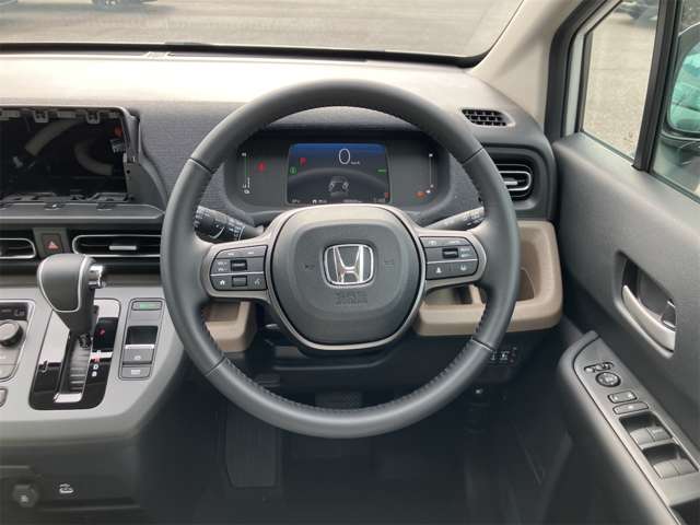 ホンダ フリード　ハイブリッド １．５ Ｅ：ＨＥＶ エアー ＥＸ R8年 (東海) 99