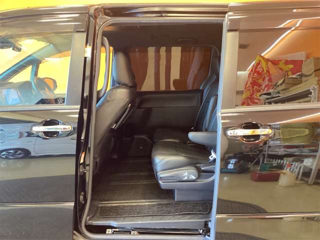 トヨタ ヴォクシー ２．０ ＺＳ 煌ＩＩ R2年 (近畿) 99