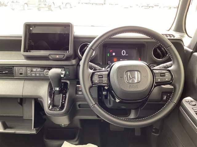 ホンダ Ｎ　ＢＯＸ カスタム ６６０ コーディネートスタイル ２トーン R8年 (近畿) 99