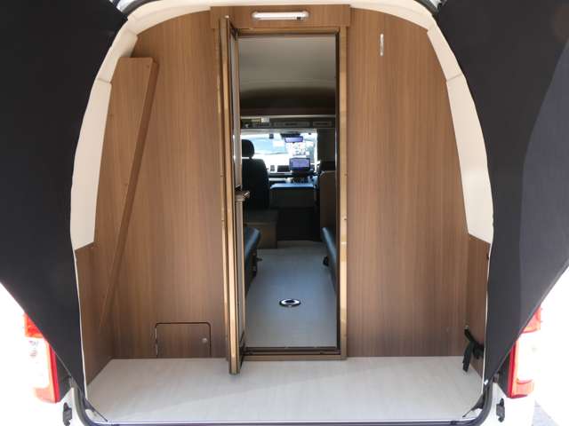 トヨタ ハイエースバン レクビィ R4年 (関東) 99