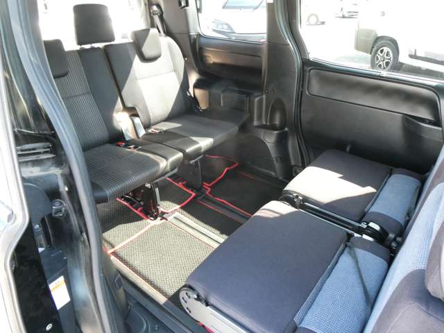 トヨタ ヴォクシー ２．０ ＺＳ R1年 (関東) 99