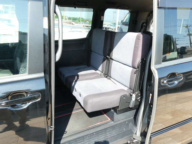 トヨタ ヴォクシー ２．０ ＺＳ R1年 (関東) 99