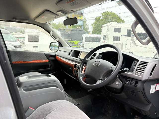 トヨタ ハイエースバン ナッツＲＶ H21年 (関東) 99