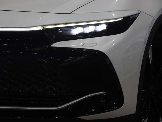 トヨタ クラウン　クロスオーバー　ハイブリッド ２．４ ＲＳ Ｅ－ＦＯＵＲ ＡＤＶＡＮＣＥＤ ４ＷＤ R5年 (関東) 99