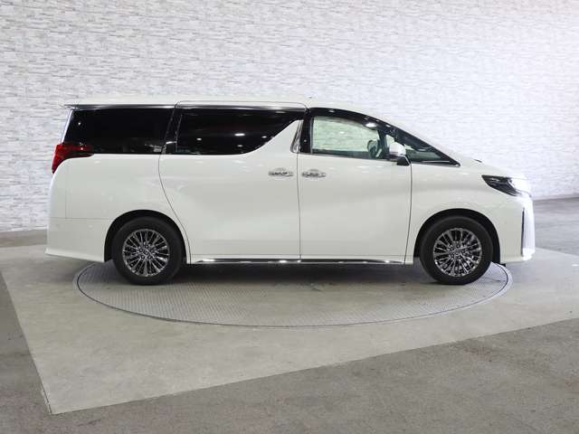 トヨタ アルファード　ハイブリッド ハイブリッド ２．５ エグゼクティブ ラウンジ Ｓ Ｅ－ＦＯＵＲ ４ＷＤ R4年 (関東) 99
