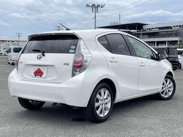 トヨタ アクア １．５ Ｓ H26年 (近畿) 99