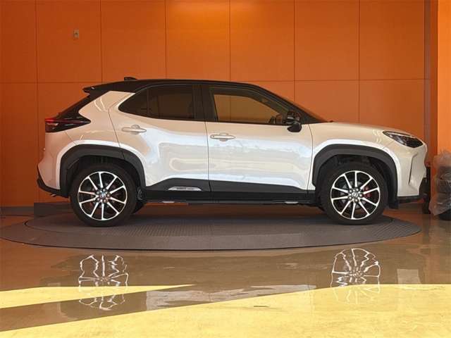 トヨタ ヤリスクロス　ハイブリッド １．５ ハイブリッド ＧＲスポーツ R5年 (近畿) 99