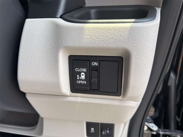 ホンダ Ｎ　ＢＯＸ ６６０ R8年 (近畿) 99
