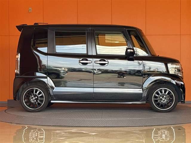 ホンダ Ｎ　ＢＯＸ ６６０ カスタムＧ ＳＳパッケージ ブラックスタイル H29年 (近畿) 99