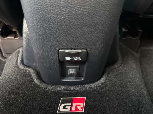 トヨタ アクア １．５ ＧＲスポーツ R6年 (近畿) 99