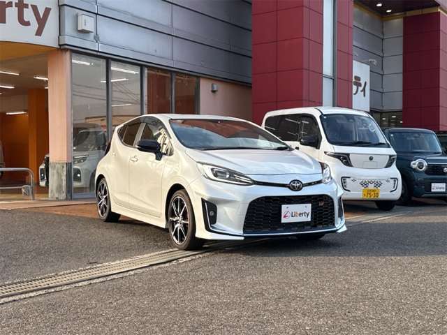 トヨタ アクア １．５ ＧＲスポーツ R6年 (近畿) 99