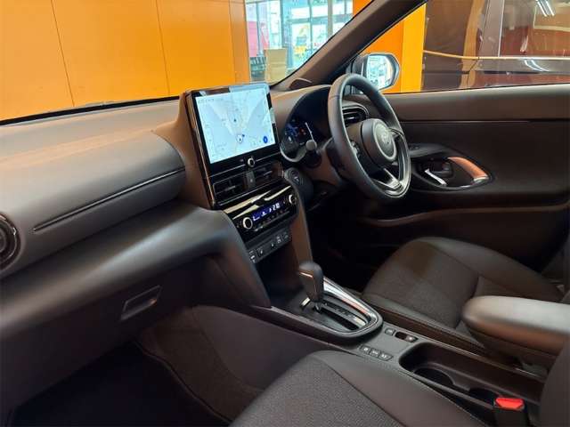 トヨタ ヤリスクロス　ハイブリッド １．５ ハイブリッド Ｚ ウルバーノ R8年 (近畿) 99