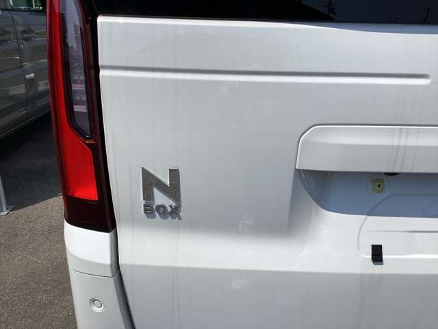 ホンダ Ｎ　ＢＯＸ ６６０ R8年 (四国) 99