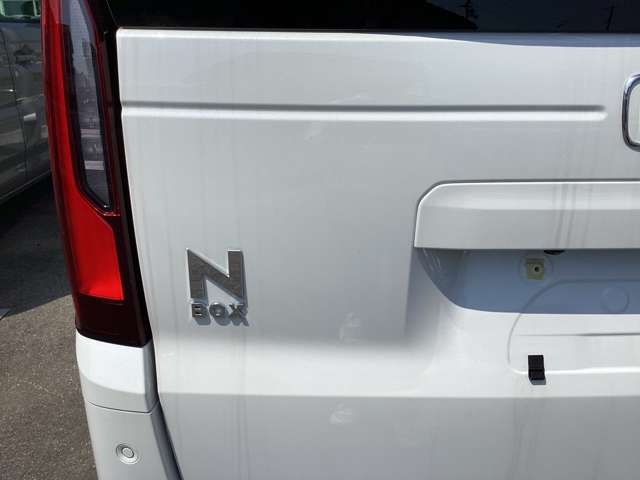 ホンダ Ｎ　ＢＯＸ ６６０ R8年 (四国) 99
