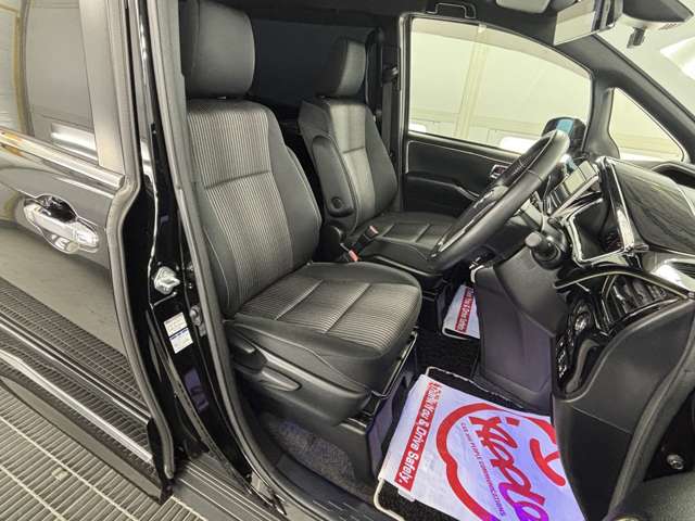 トヨタ ヴォクシー ２．０ ＺＳ 煌ＩＩ ４ＷＤ H30年 (東北) 99