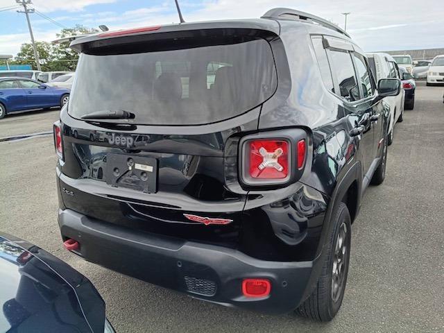 ジープ レネゲード トレイルホーク ４ＷＤ H28年 () 99