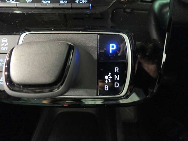 トヨタ アクア １．５ Ｂ R5年 (近畿) 99