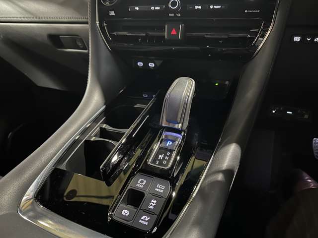 トヨタ アルファード　ハイブリッド ハイブリッド ２．５ エグゼクティブ ラウンジ Ｅ－ＦＯＵＲ ４ＷＤ R7年 (関東) 99