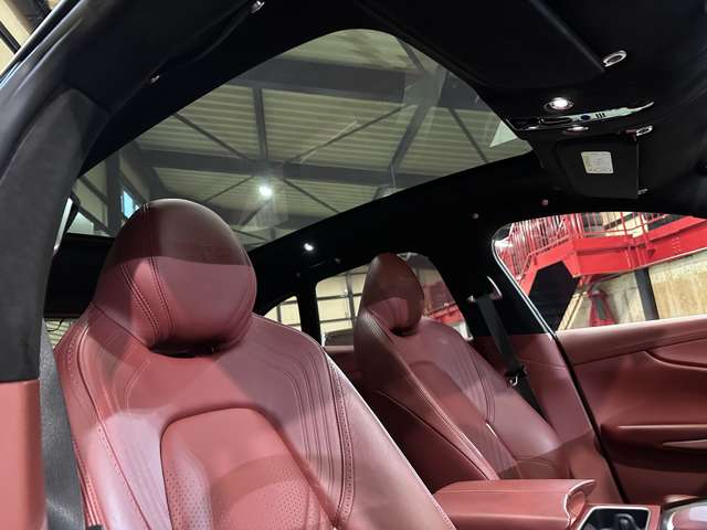 アストンマーティン ＤＢＸ ４．０ ４ＷＤ R3年 (関東) 99