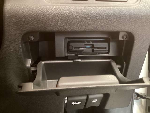 日産 セレナ １．２ Ｅ－ＰＯＷＥＲ ハイウェイスター Ｖ R3年 (近畿) 99
