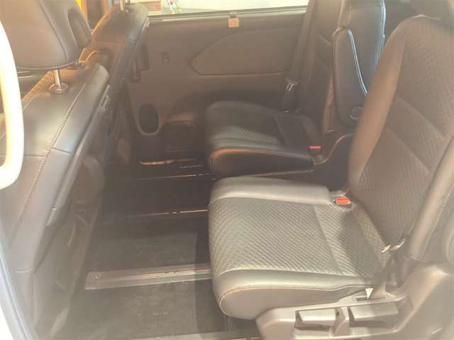 日産 セレナ １．２ Ｅ－ＰＯＷＥＲ ハイウェイスター Ｖ R3年 (近畿) 99