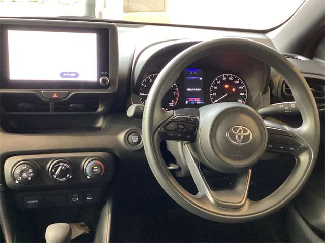 トヨタ ヤリス １．０ Ｘ R7年 (近畿) 99