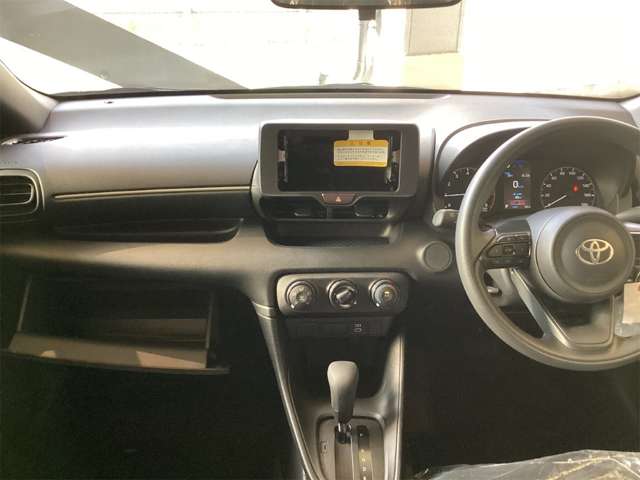 トヨタ ヤリス １．０ Ｘ R7年 (近畿) 99