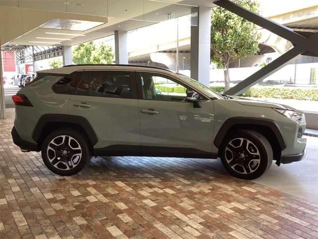 トヨタ ＲＡＶ４ ２．０ アドベンチャー ４ＷＤ R3年 (近畿) 99