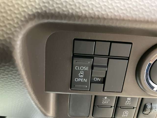 トヨタ ルーミー １．０ Ｘ R8年 (近畿) 99