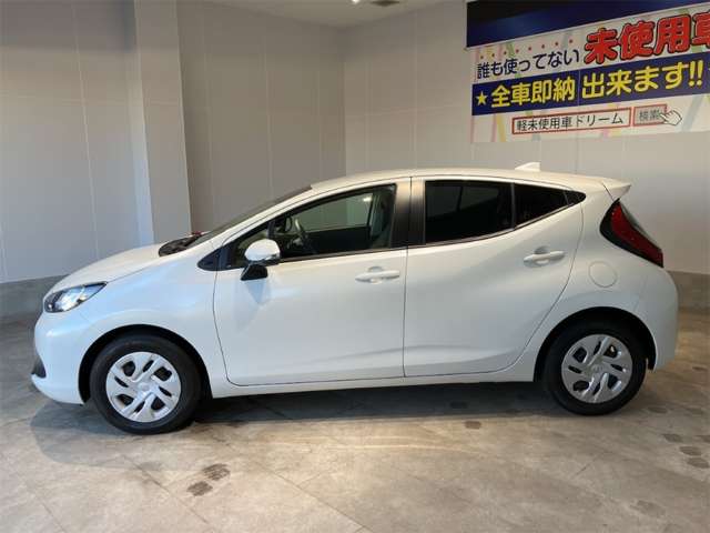 トヨタ アクア １．５ Ｘ R3年 (近畿) 99
