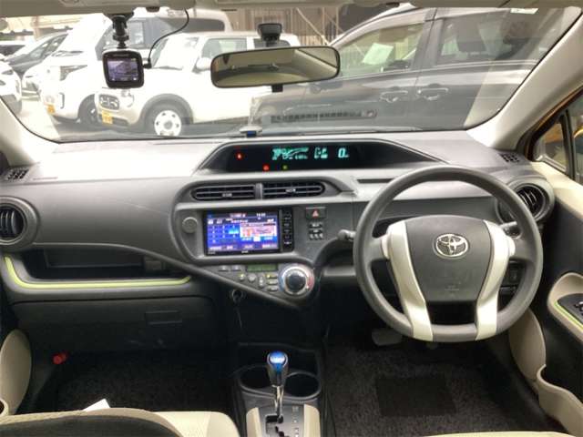 トヨタ アクア １．５ Ｓ H26年 (近畿) 99