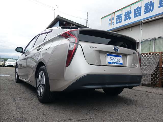 トヨタ プリウス １．８ Ａ Ｅ－ＦＯＵＲ ４ＷＤ H28年 (九州・沖縄) 99