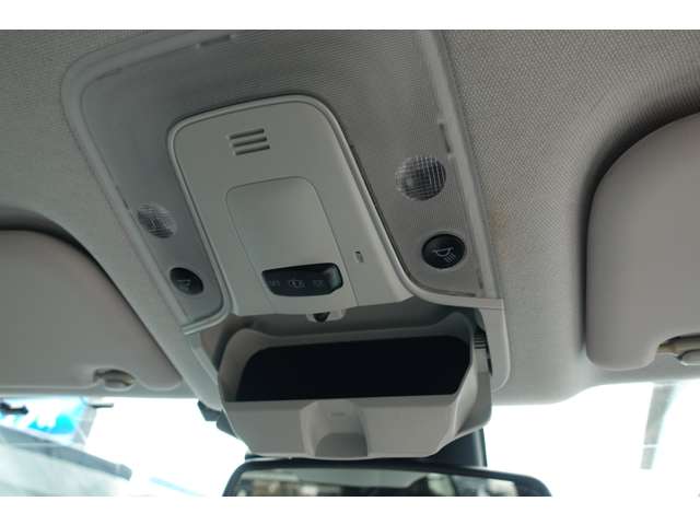 トヨタ プリウス １．８ Ａ Ｅ－ＦＯＵＲ ４ＷＤ H28年 (九州・沖縄) 99