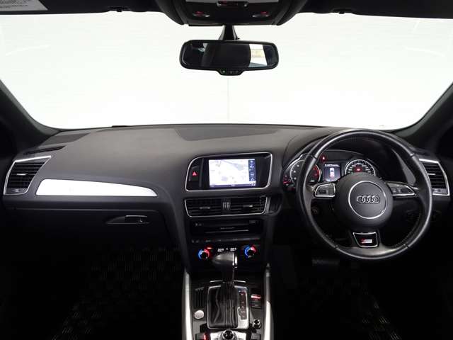 アウディ Ｑ５ ２．０ ＴＦＳＩ クワトロ Ｓラインパッケージ ４ＷＤ H25年 () 99