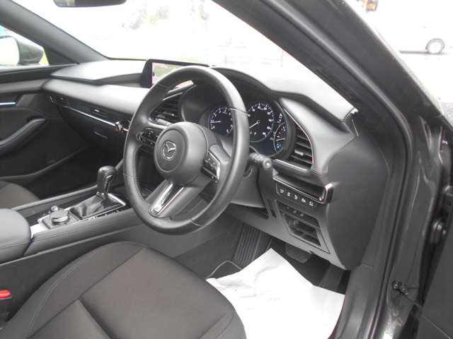 マツダ ＭＡＺＤＡ３　ファストバック １．５ １５Ｃ Ｉ セレクション R7年 (関東) 99