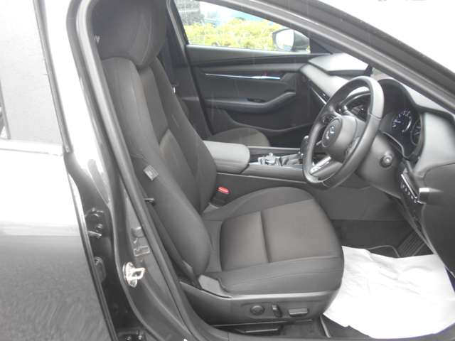 マツダ ＭＡＺＤＡ３　ファストバック １．５ １５Ｃ Ｉ セレクション R7年 (関東) 99