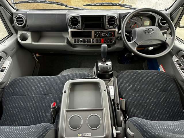 トヨタ カムロード フジカーズジャパン R8年 (関東) 99