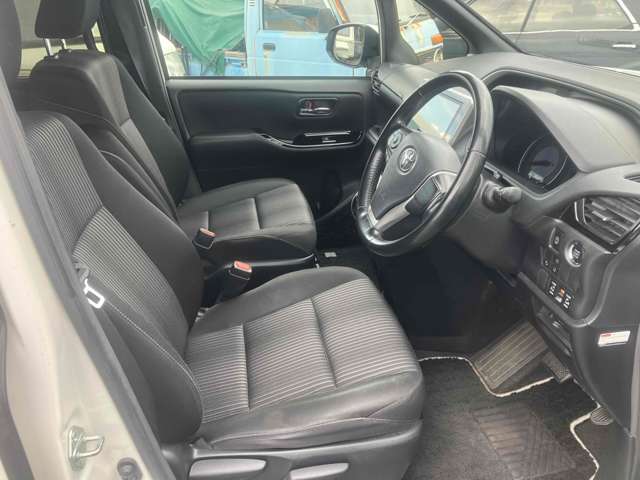 トヨタ ヴォクシー ２．０ ＺＳ 煌ＩＩ R2年 (九州・沖縄) 99
